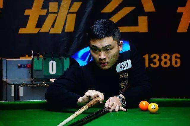 多名年轻轮 多名年轻轮